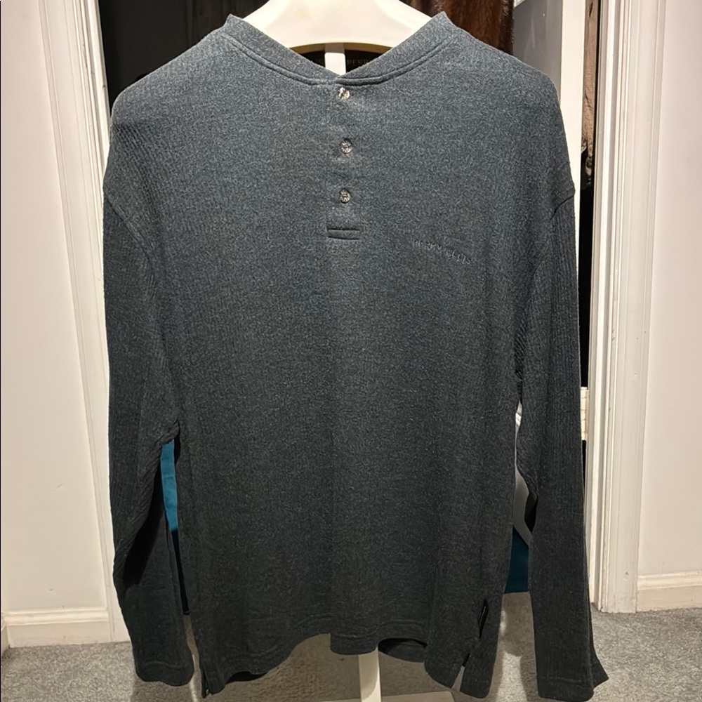 Perry Ellis Men's Gray Henley Shirt